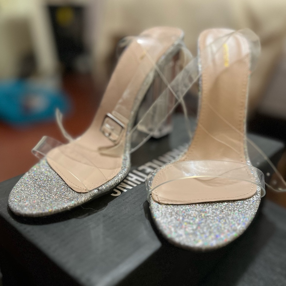 SIZE 8 GLITTER DETAIL CLEAR STRAP HEEL